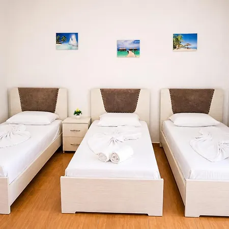 Bora アパート Sarandë