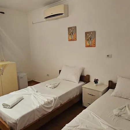 Bora Sarande