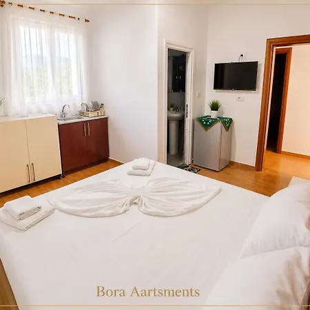 Bora アパート *